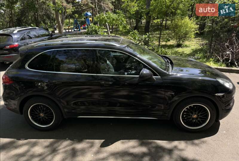 Позашляховик / Кросовер Porsche Cayenne 2010 в Одесі