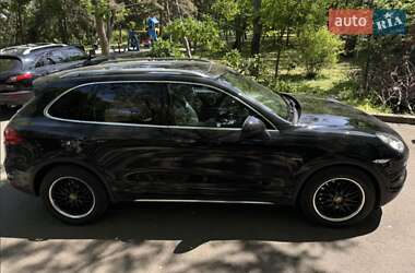 Внедорожник / Кроссовер Porsche Cayenne 2010 в 