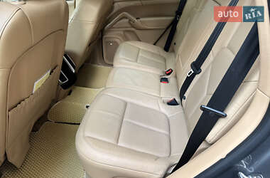 Позашляховик / Кросовер Porsche Cayenne 2013 в 