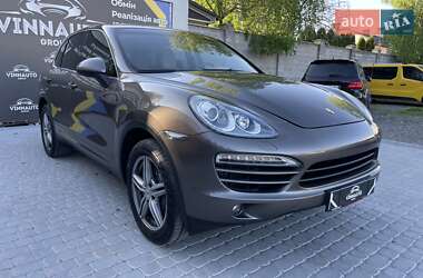 Позашляховик / Кросовер Porsche Cayenne 2012 в 