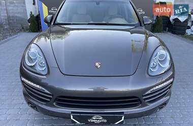 Позашляховик / Кросовер Porsche Cayenne 2012 в 