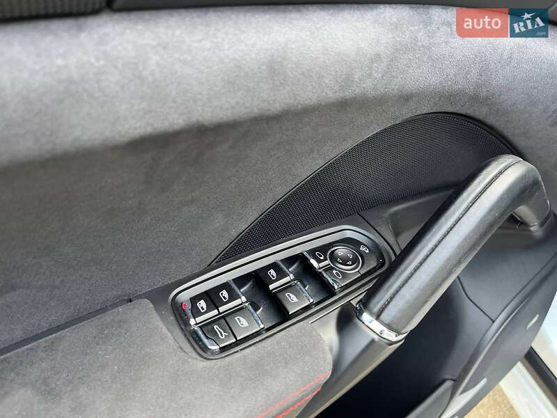Внедорожник / Кроссовер Porsche Cayenne 2013 в Киеве