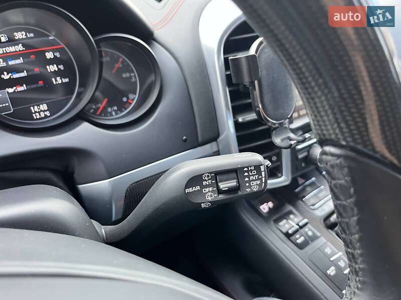 Внедорожник / Кроссовер Porsche Cayenne 2013 в Киеве