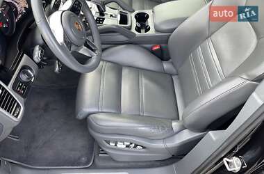 Позашляховик / Кросовер Porsche Cayenne 2019 в 