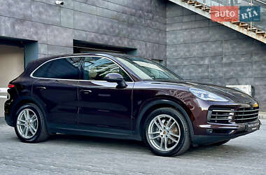Позашляховик / Кросовер Porsche Cayenne 2018 в 