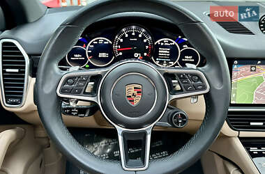 Позашляховик / Кросовер Porsche Cayenne 2018 в 