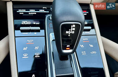 Позашляховик / Кросовер Porsche Cayenne 2018 в 