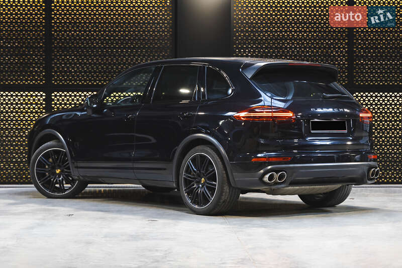 Внедорожник / Кроссовер Porsche Cayenne 2014 в Луцке