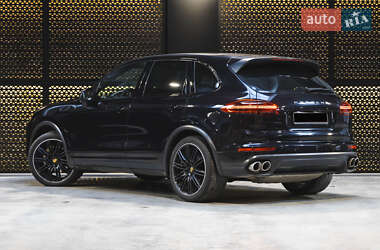 Позашляховик / Кросовер Porsche Cayenne 2014 в 