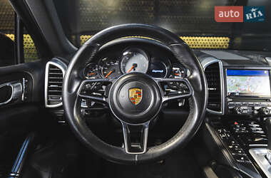 Позашляховик / Кросовер Porsche Cayenne 2014 в 