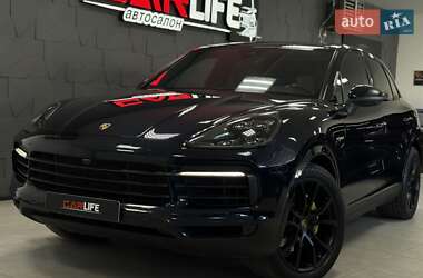 Позашляховик / Кросовер Porsche Cayenne 2019 в 