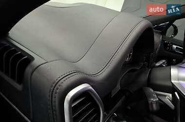 Позашляховик / Кросовер Porsche Cayenne 2019 в 