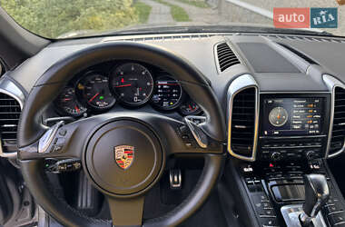Внедорожник / Кроссовер Porsche Cayenne 2010 в 