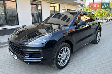 Позашляховик / Кросовер Porsche Cayenne 2019 в 