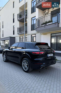 Позашляховик / Кросовер Porsche Cayenne 2019 в 