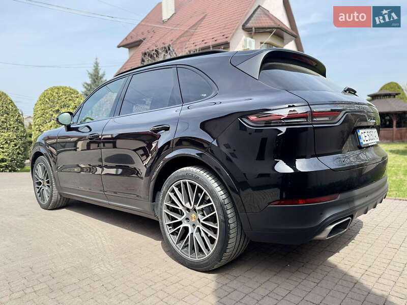 Внедорожник / Кроссовер Porsche Cayenne 2018 в Черновцах