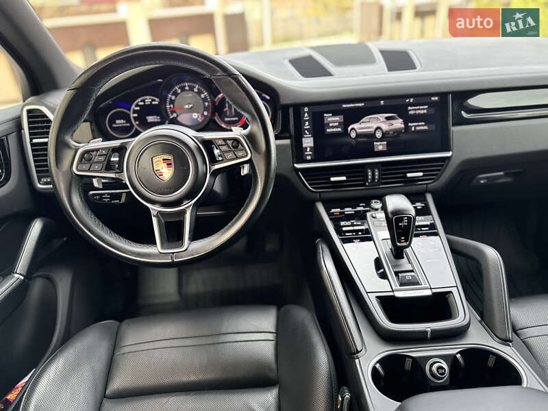 Внедорожник / Кроссовер Porsche Cayenne 2018 в Черновцах