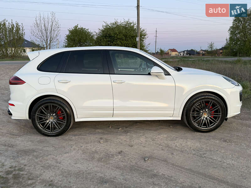 Внедорожник / Кроссовер Porsche Cayenne 2015 в Виннице
