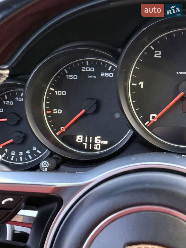 Внедорожник / Кроссовер Porsche Cayenne 2015 в Виннице
