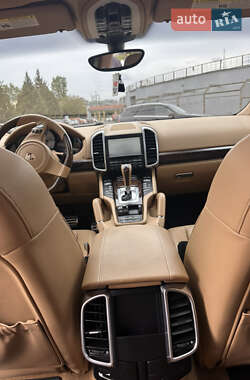 Внедорожник / Кроссовер Porsche Cayenne 2010 в 