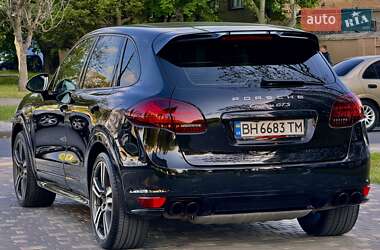 Внедорожник / Кроссовер Porsche Cayenne 2013 в 