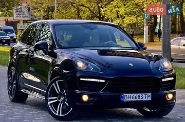 Внедорожник / Кроссовер Porsche Cayenne 2013 в 