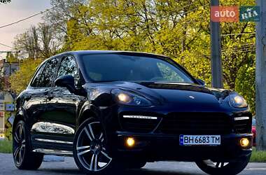Внедорожник / Кроссовер Porsche Cayenne 2013 в 
