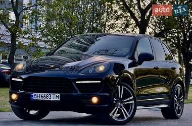 Внедорожник / Кроссовер Porsche Cayenne 2013 в 