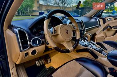 Внедорожник / Кроссовер Porsche Cayenne 2013 в 