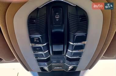 Внедорожник / Кроссовер Porsche Cayenne 2013 в 
