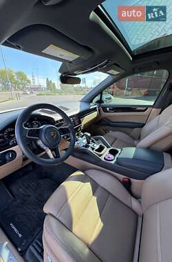 Позашляховик / Кросовер Porsche Cayenne 2020 в 