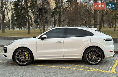 Внедорожник / Кроссовер Porsche Cayenne 2019 в 
