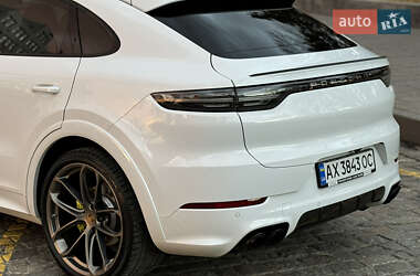 Внедорожник / Кроссовер Porsche Cayenne 2019 в 