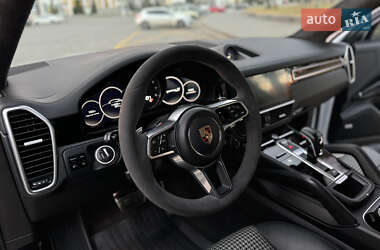 Внедорожник / Кроссовер Porsche Cayenne 2019 в 