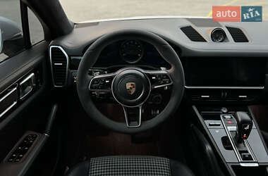 Внедорожник / Кроссовер Porsche Cayenne 2019 в 
