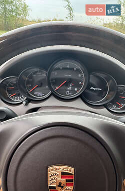 Позашляховик / Кросовер Porsche Cayenne 2013 в 