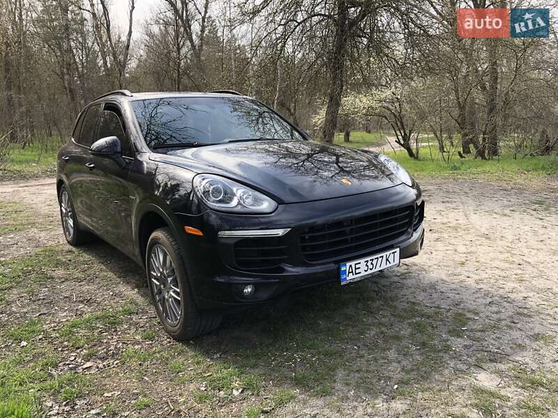 Внедорожник / Кроссовер Porsche Cayenne 2016 в Днепре