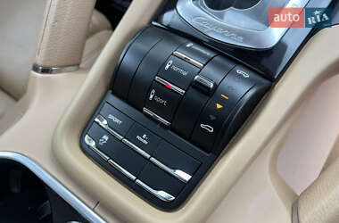 Внедорожник / Кроссовер Porsche Cayenne 2014 в 