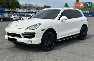 Внедорожник / Кроссовер Porsche Cayenne 2011 в 