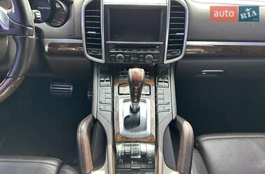 Внедорожник / Кроссовер Porsche Cayenne 2011 в 