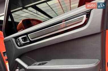 Внедорожник / Кроссовер Porsche Cayenne 2019 в 