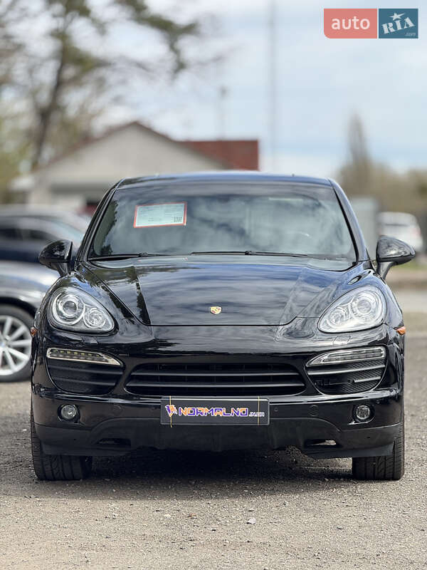 Позашляховик / Кросовер Porsche Cayenne 2011 в Києві