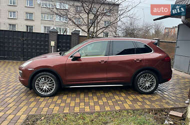 Внедорожник / Кроссовер Porsche Cayenne 2011 в 