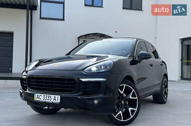 Внедорожник / Кроссовер Porsche Cayenne 2016 в 