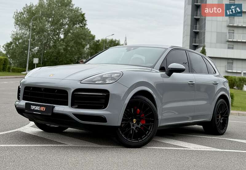 Внедорожник / Кроссовер Porsche Cayenne 2018 в Киеве
