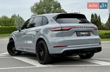 Позашляховик / Кросовер Porsche Cayenne 2018 в 