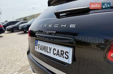 Внедорожник / Кроссовер Porsche Cayenne 2013 в 