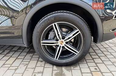 Внедорожник / Кроссовер Porsche Cayenne 2013 в 