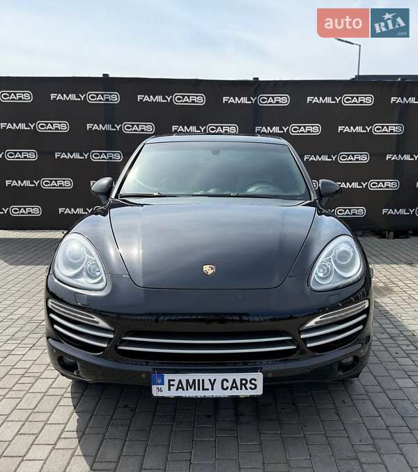 Позашляховик / Кросовер Porsche Cayenne 2013 в Одесі