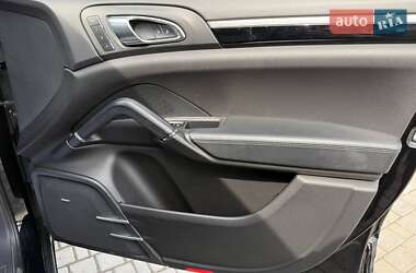 Внедорожник / Кроссовер Porsche Cayenne 2013 в 